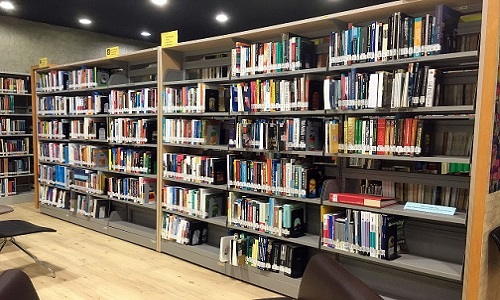 英國大學合作課程專用書籍